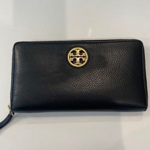 Tory Burch wallet